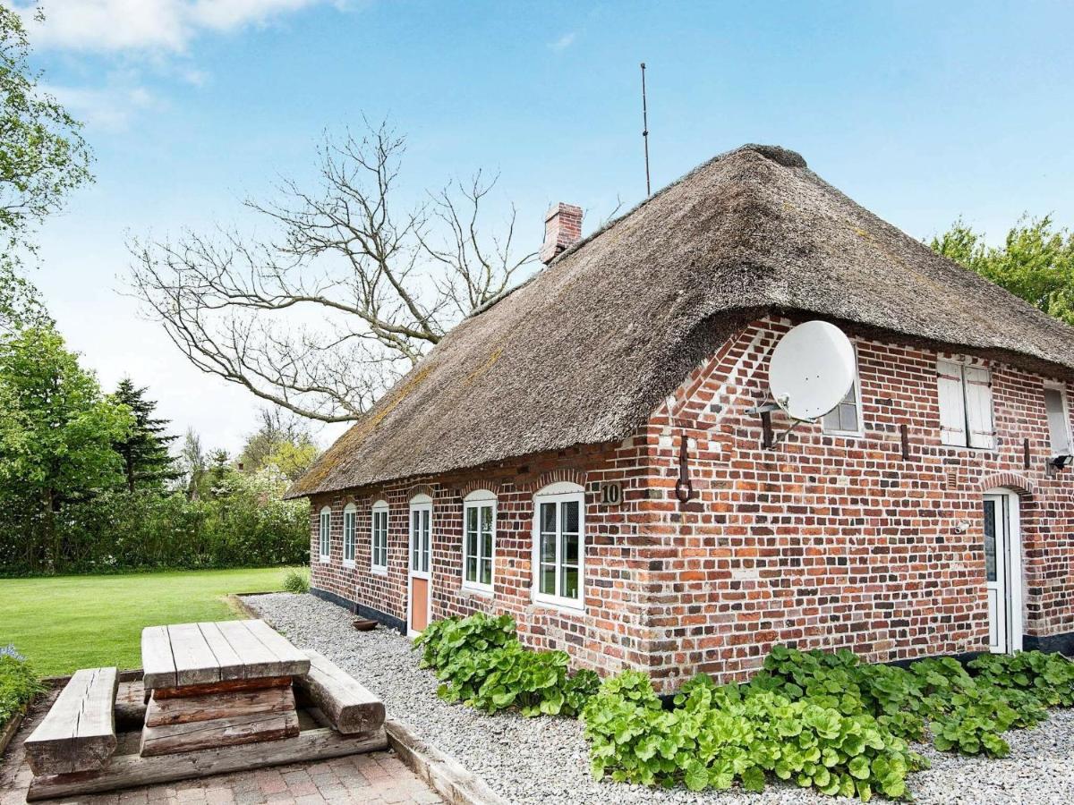4 Person Holiday Home In Bredebro Ballum Rom bilde